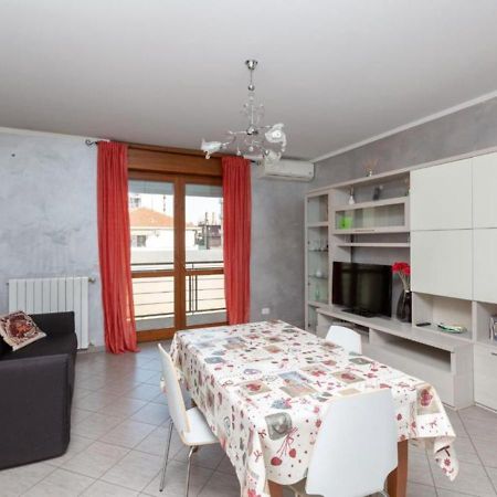 Comfy Cozy Apartment Close To Metro Τορίνο Εξωτερικό φωτογραφία