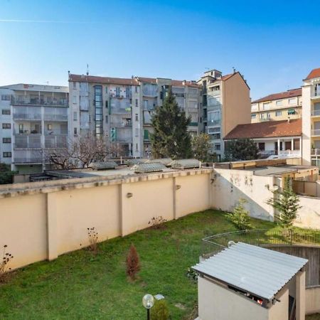 Comfy Cozy Apartment Close To Metro Τορίνο Εξωτερικό φωτογραφία