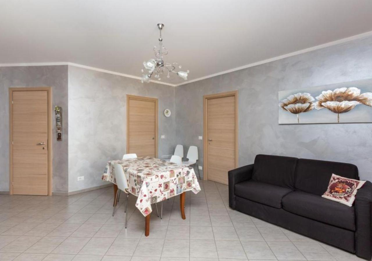 Comfy Cozy Apartment Close To Metro Τορίνο Εξωτερικό φωτογραφία