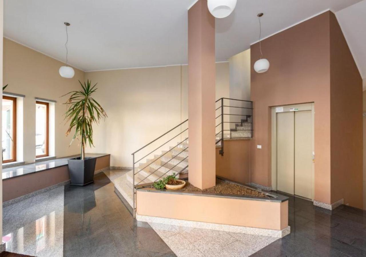 Comfy Cozy Apartment Close To Metro Τορίνο Εξωτερικό φωτογραφία